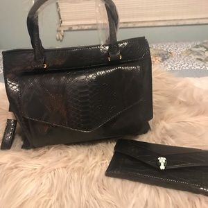 New Croc Crossbody Satchel Bag Black free wallet